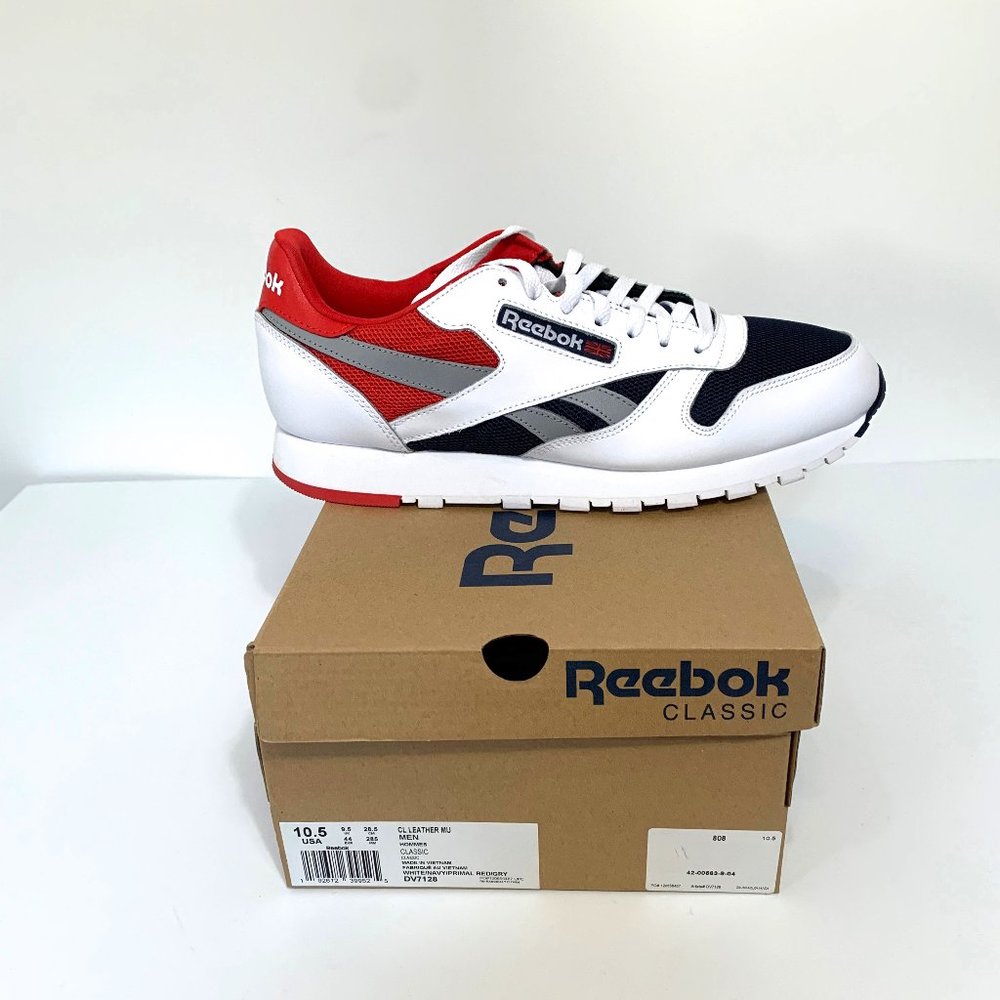 Reebok CL Leather MU DV7128 Worn Once Size 10.5